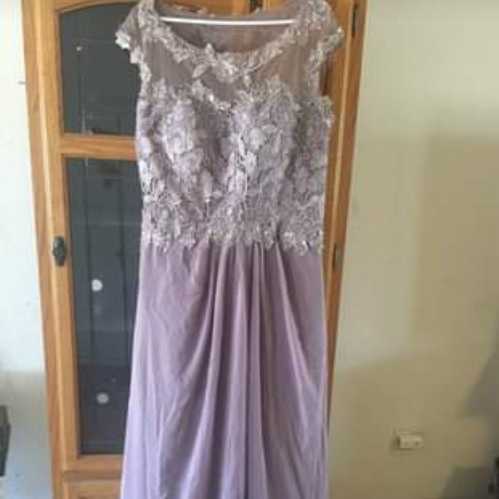 New w/Tags size 18 formal dress from Abaowedding